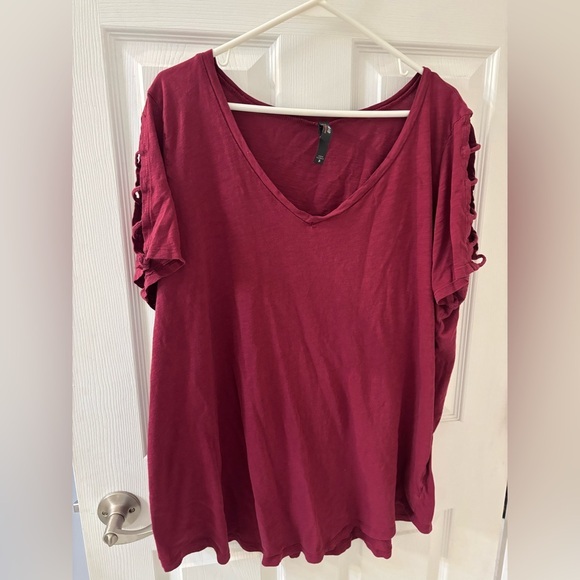 5/$25 Torrid t shirt‎ - Picture 1 of 3